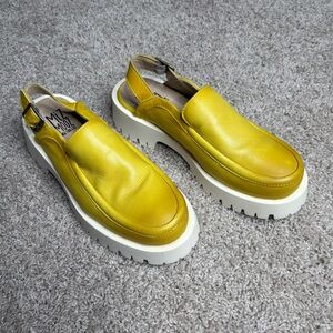 Miz Mooz Violet Platforms